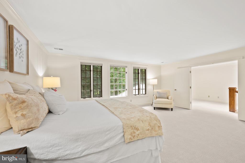 10024 Chartwell Manor Ct