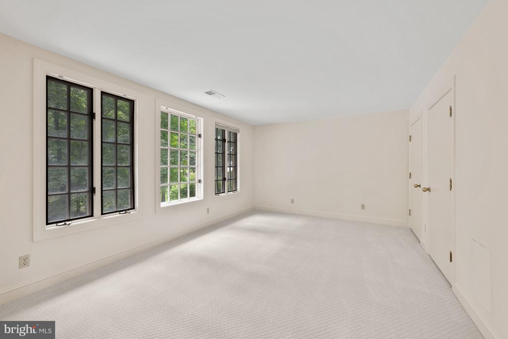 10024 Chartwell Manor Ct