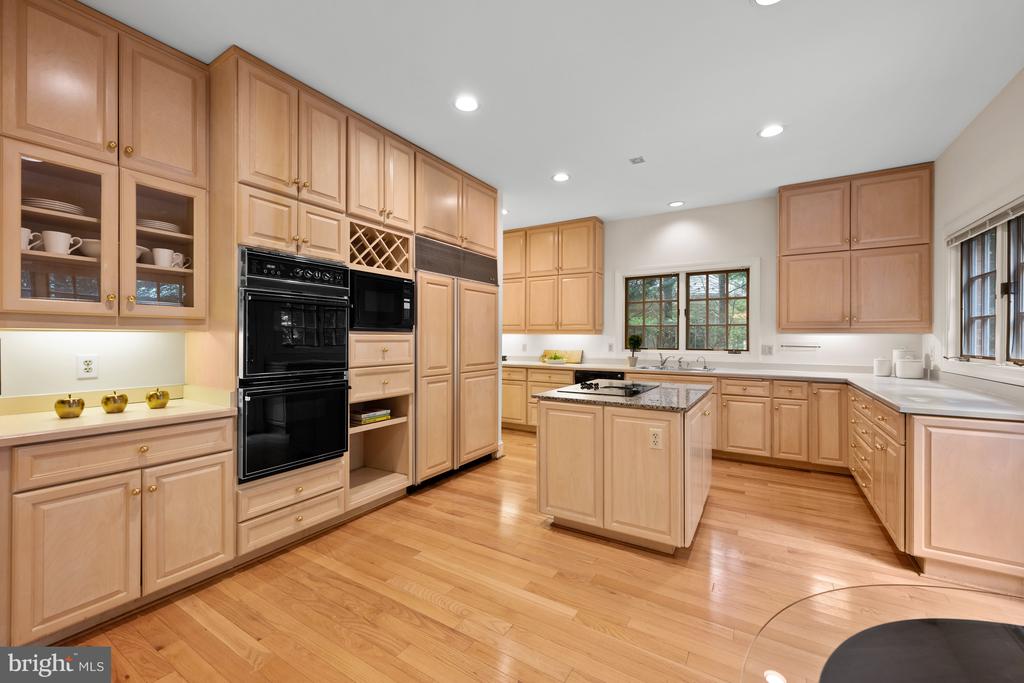 10024 Chartwell Manor Ct