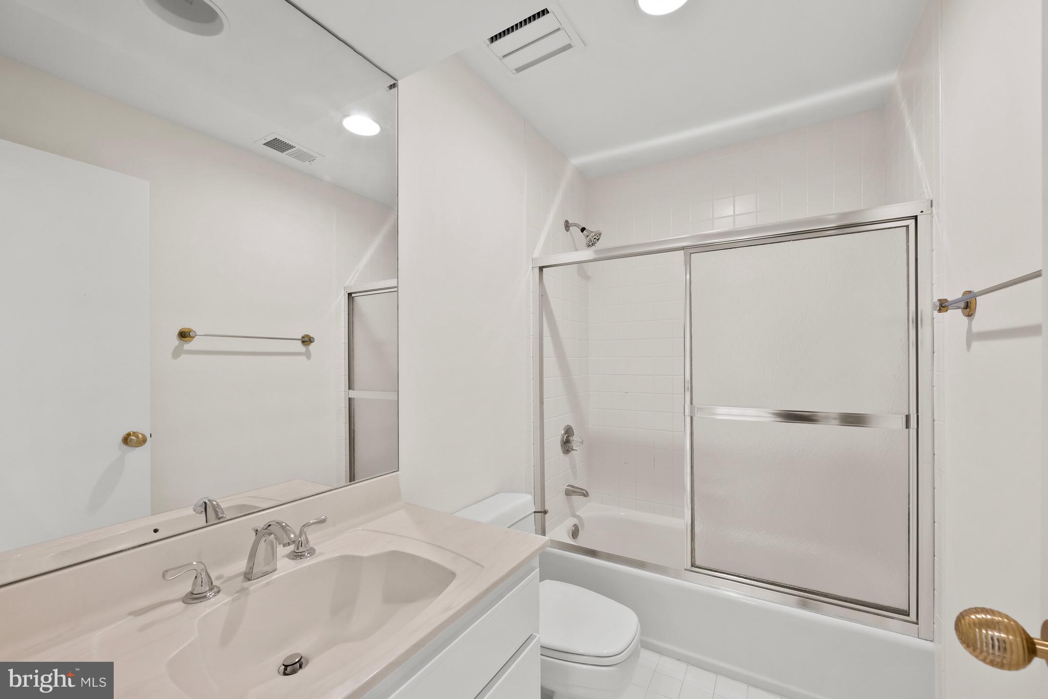 10024 Chartwell Manor Ct