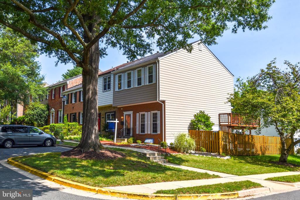 630 NORTHCLIFFE DRIVE