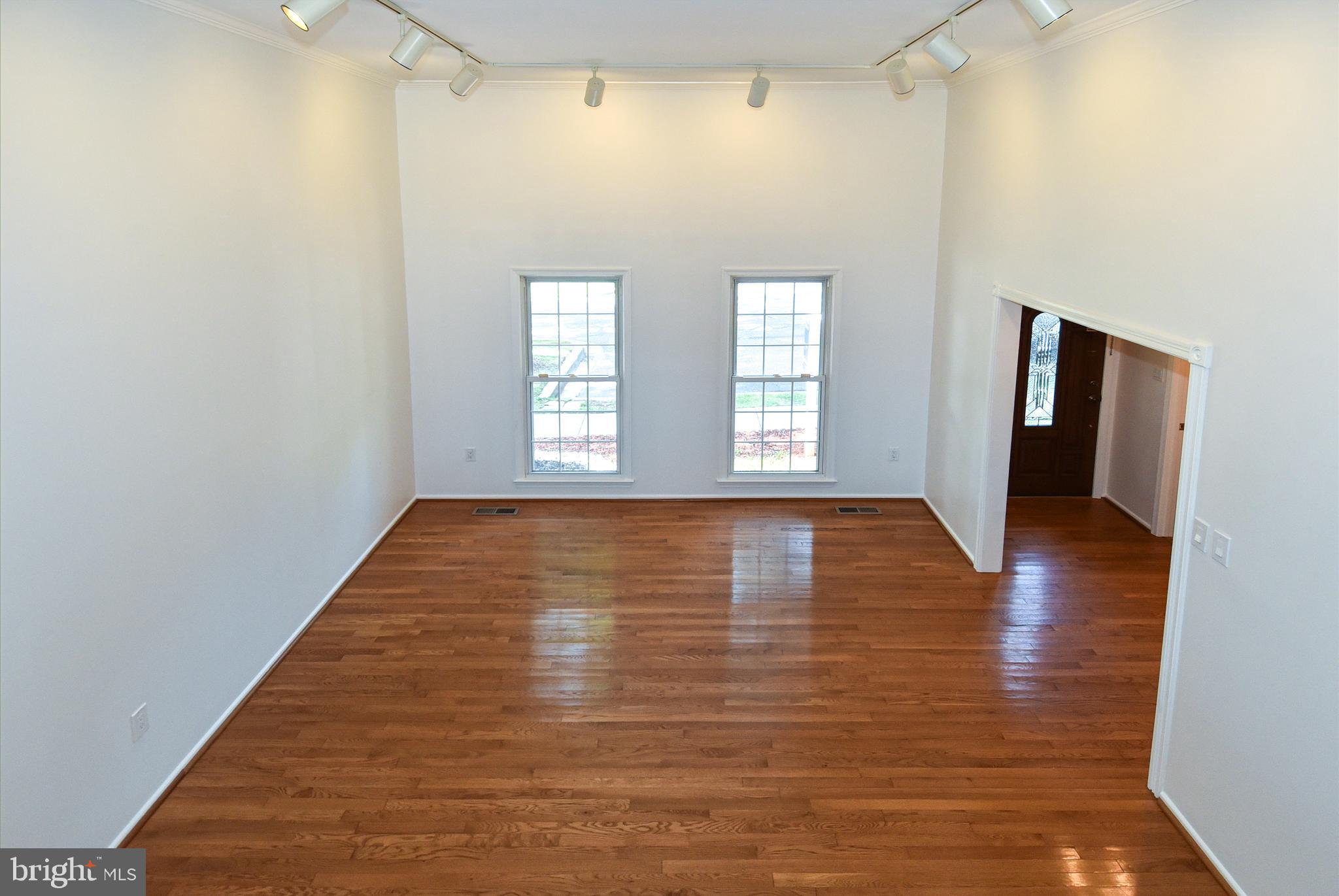 630 NORTHCLIFFE DRIVE