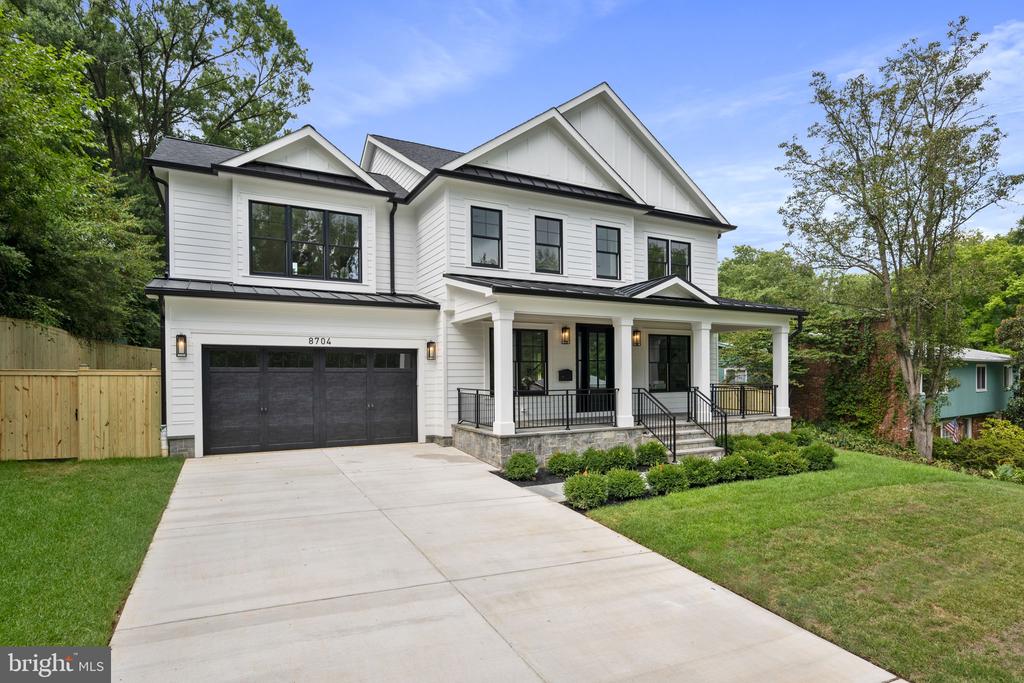 8704 SUSANNA LANE