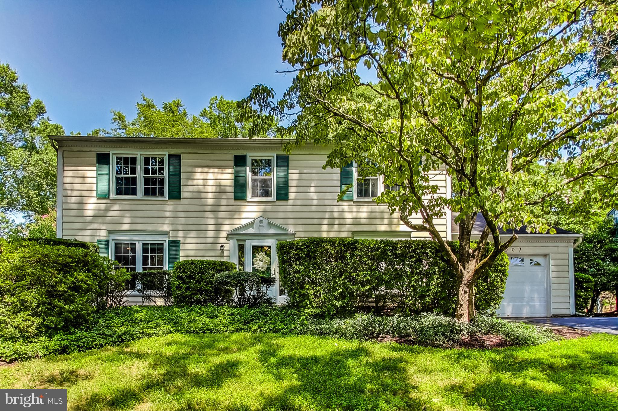 1907 S FALLSMEAD WAY