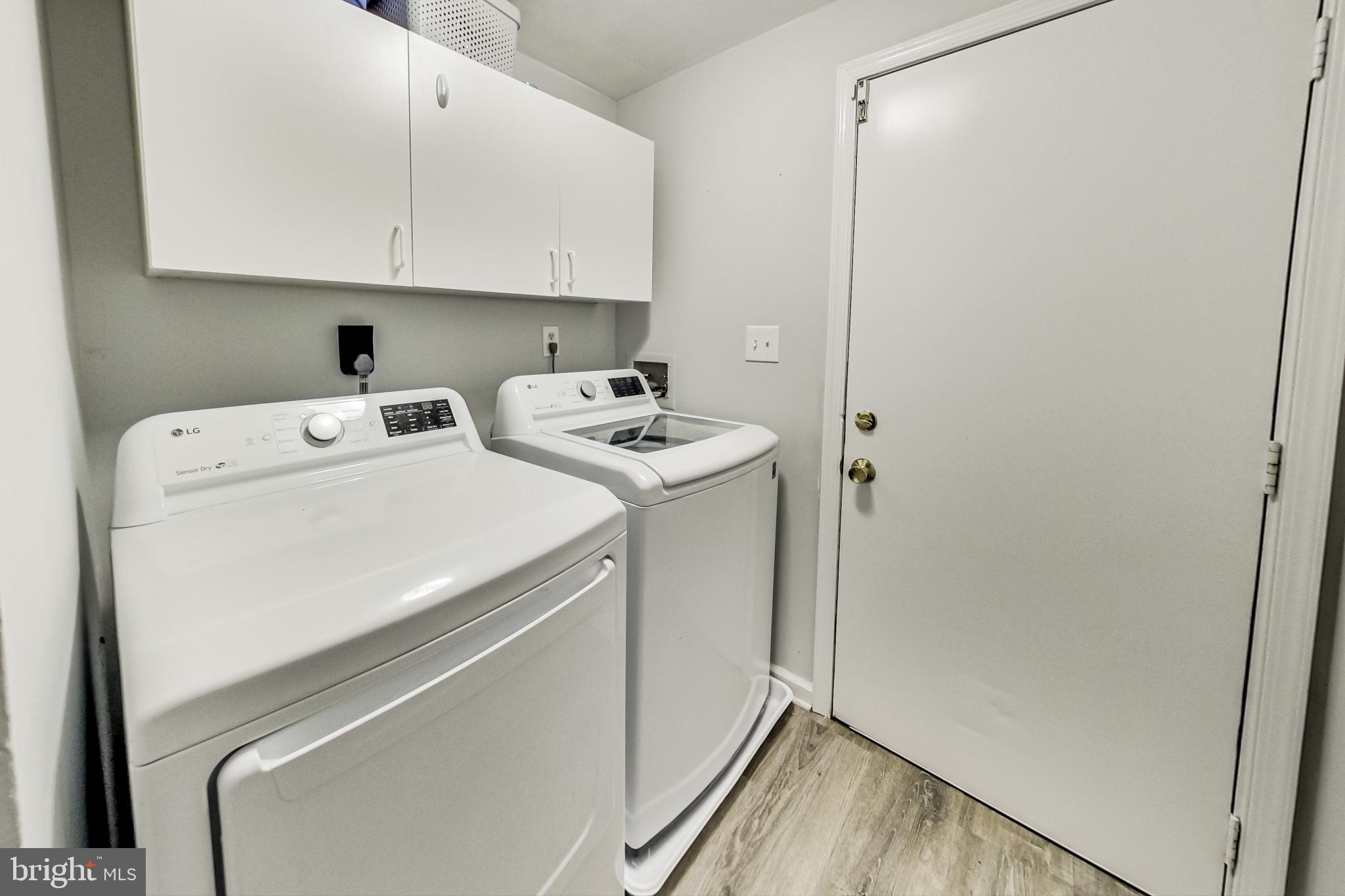 1907 S FALLSMEAD WAY