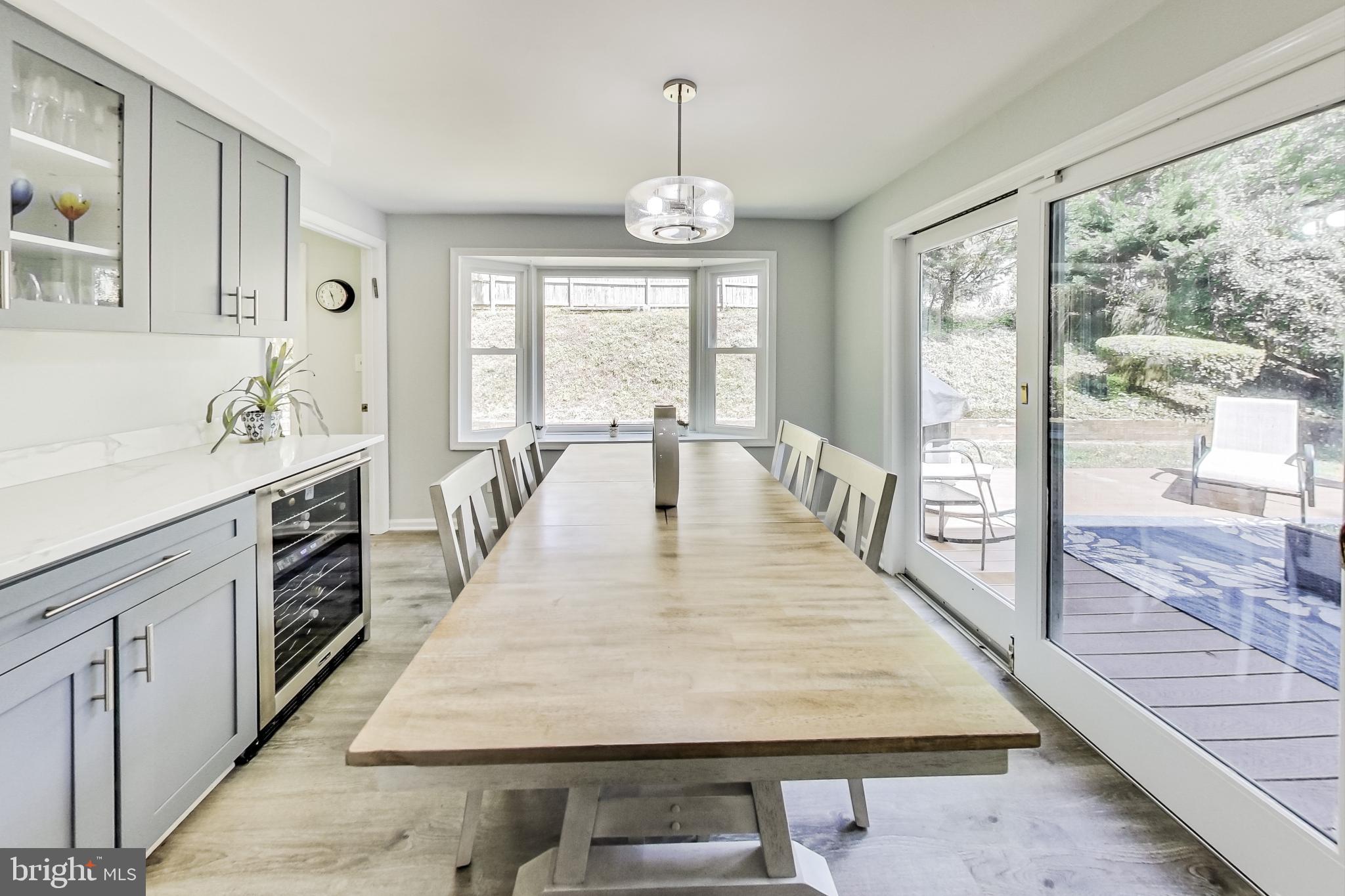 1907 S FALLSMEAD WAY