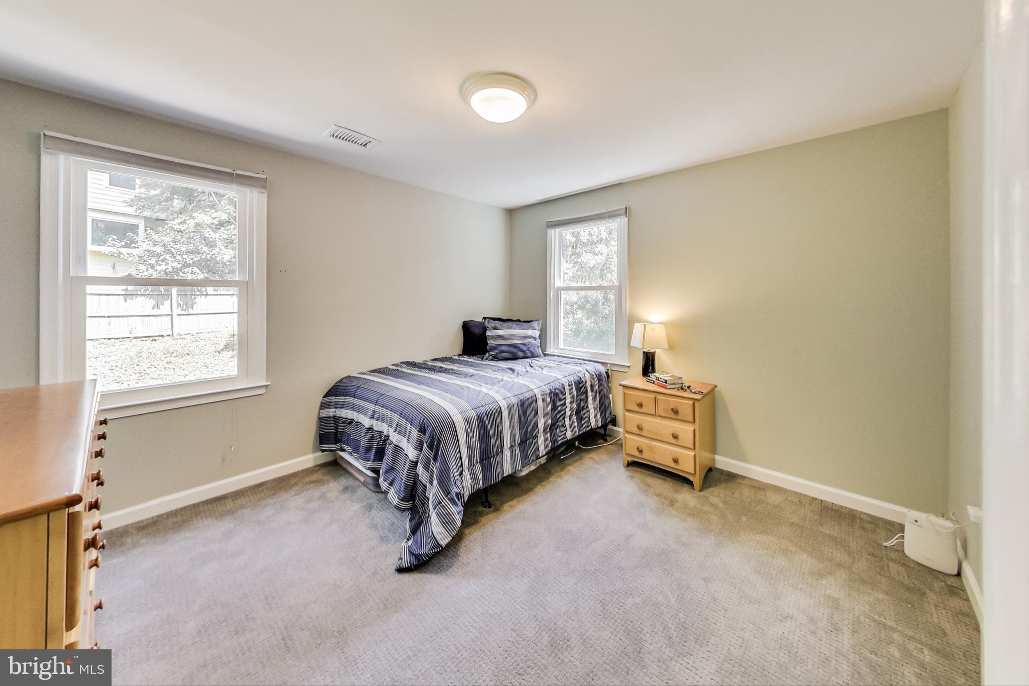 1907 S FALLSMEAD WAY