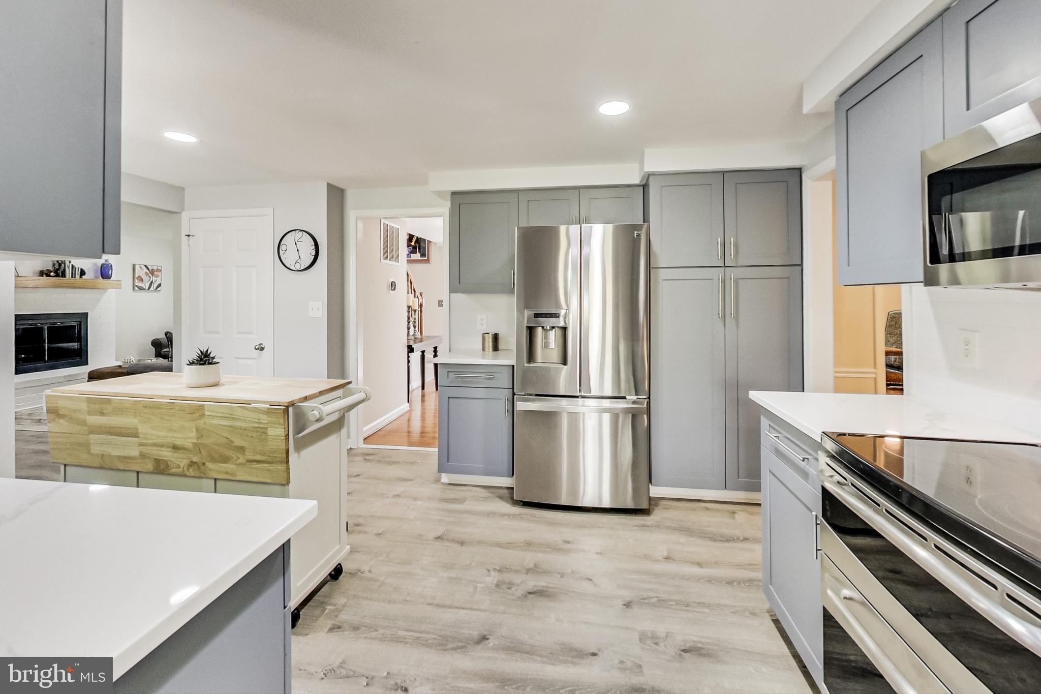 1907 S FALLSMEAD WAY