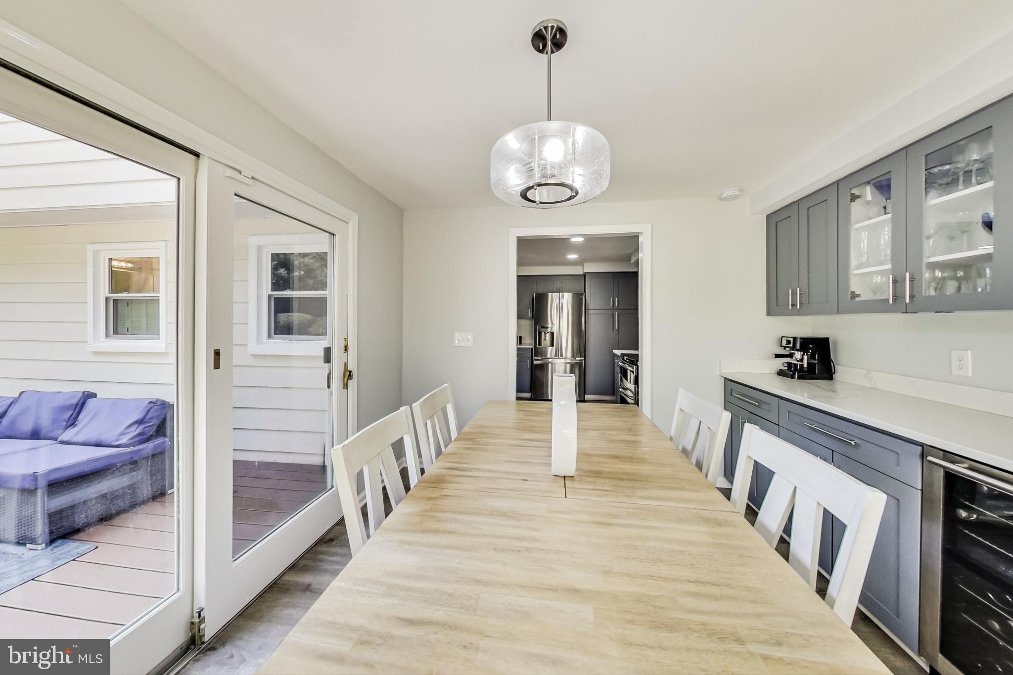 1907 S FALLSMEAD WAY