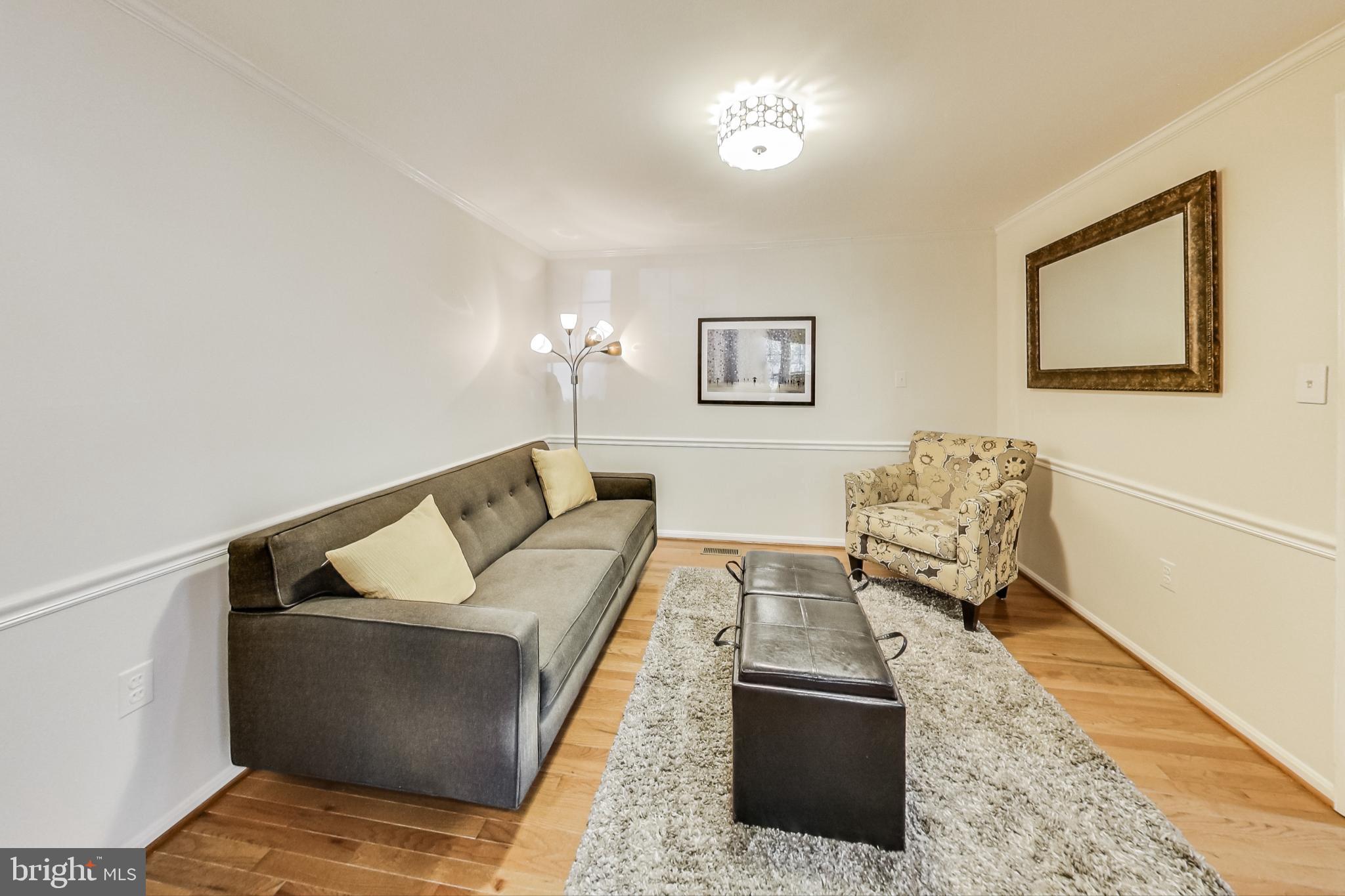 1907 S FALLSMEAD WAY