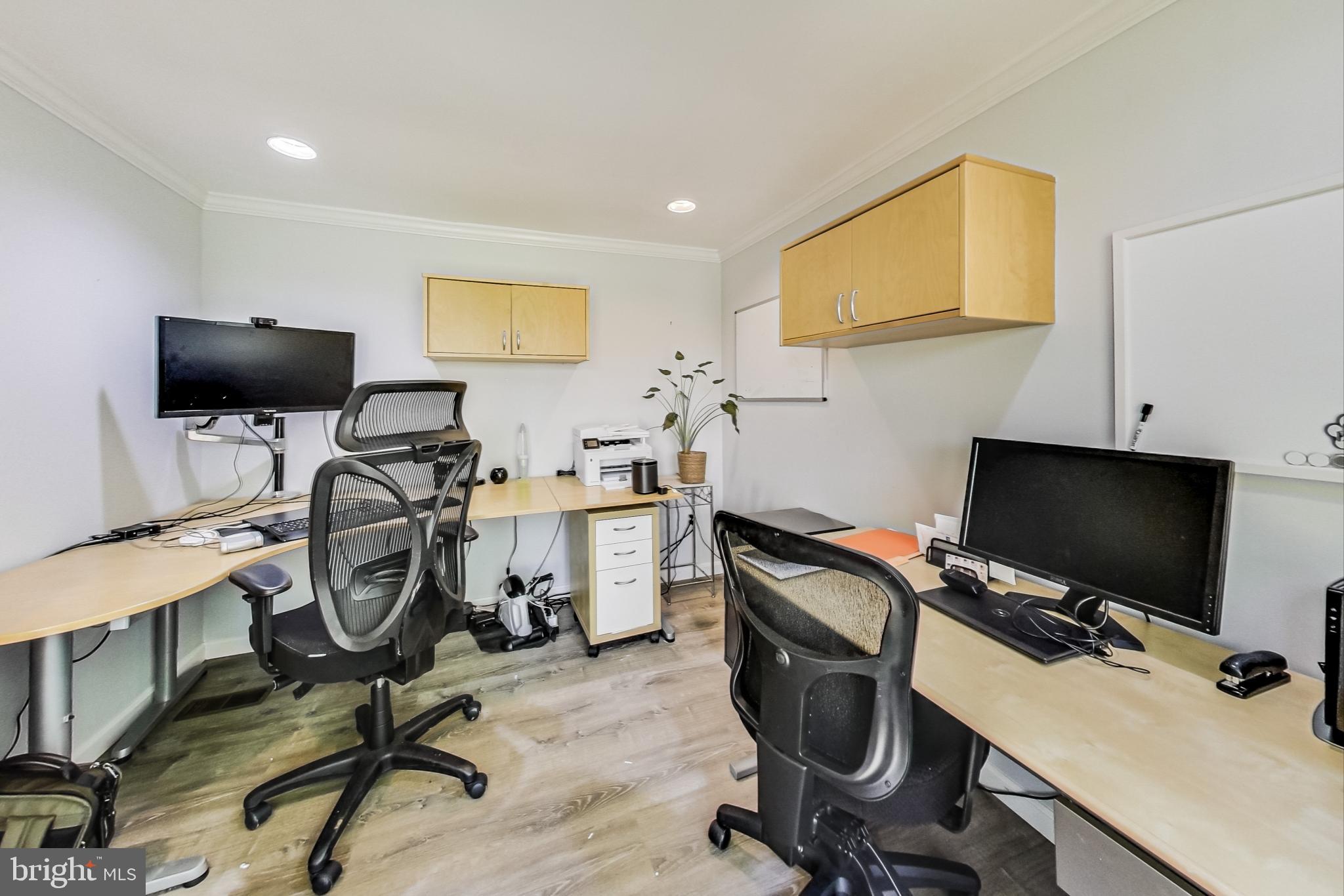 1907 S FALLSMEAD WAY