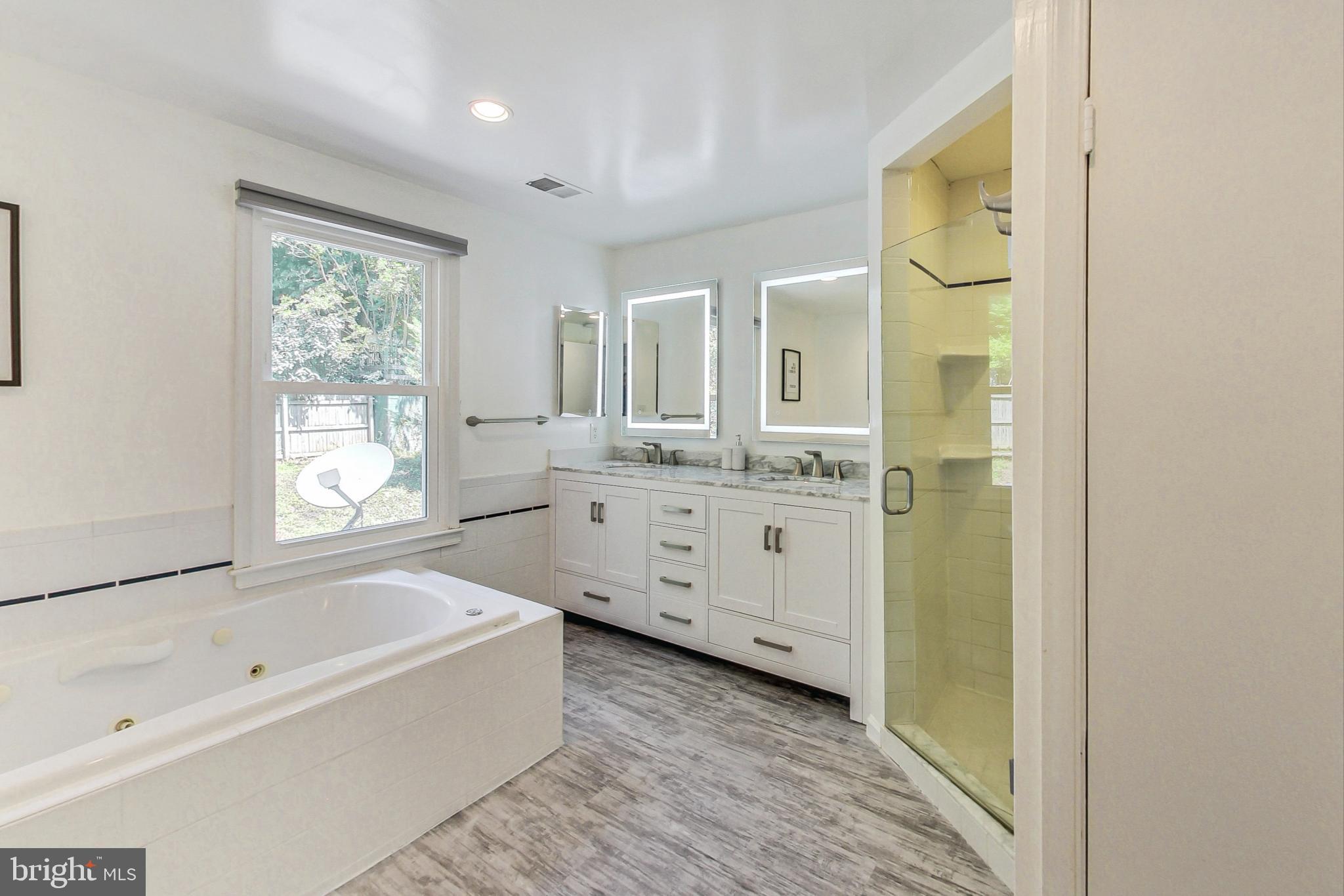 1907 S FALLSMEAD WAY