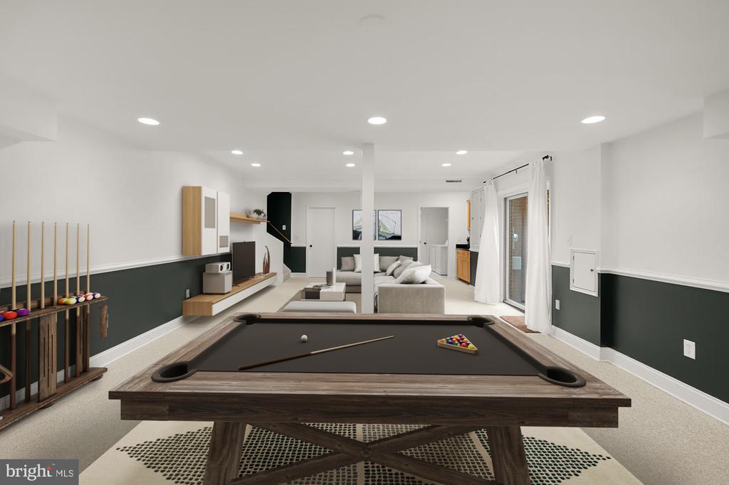 6808 CARLYNN COURT