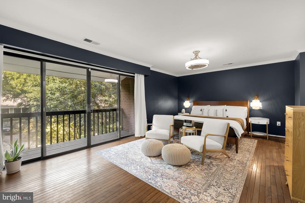 6808 CARLYNN COURT