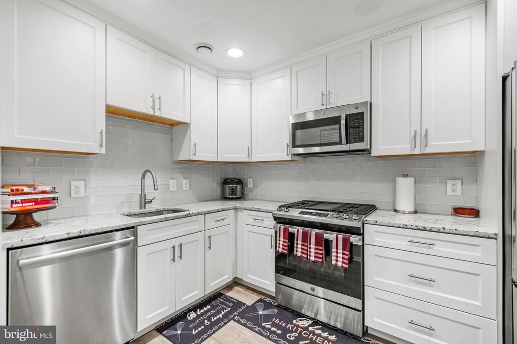 8 MONROE STREET 301