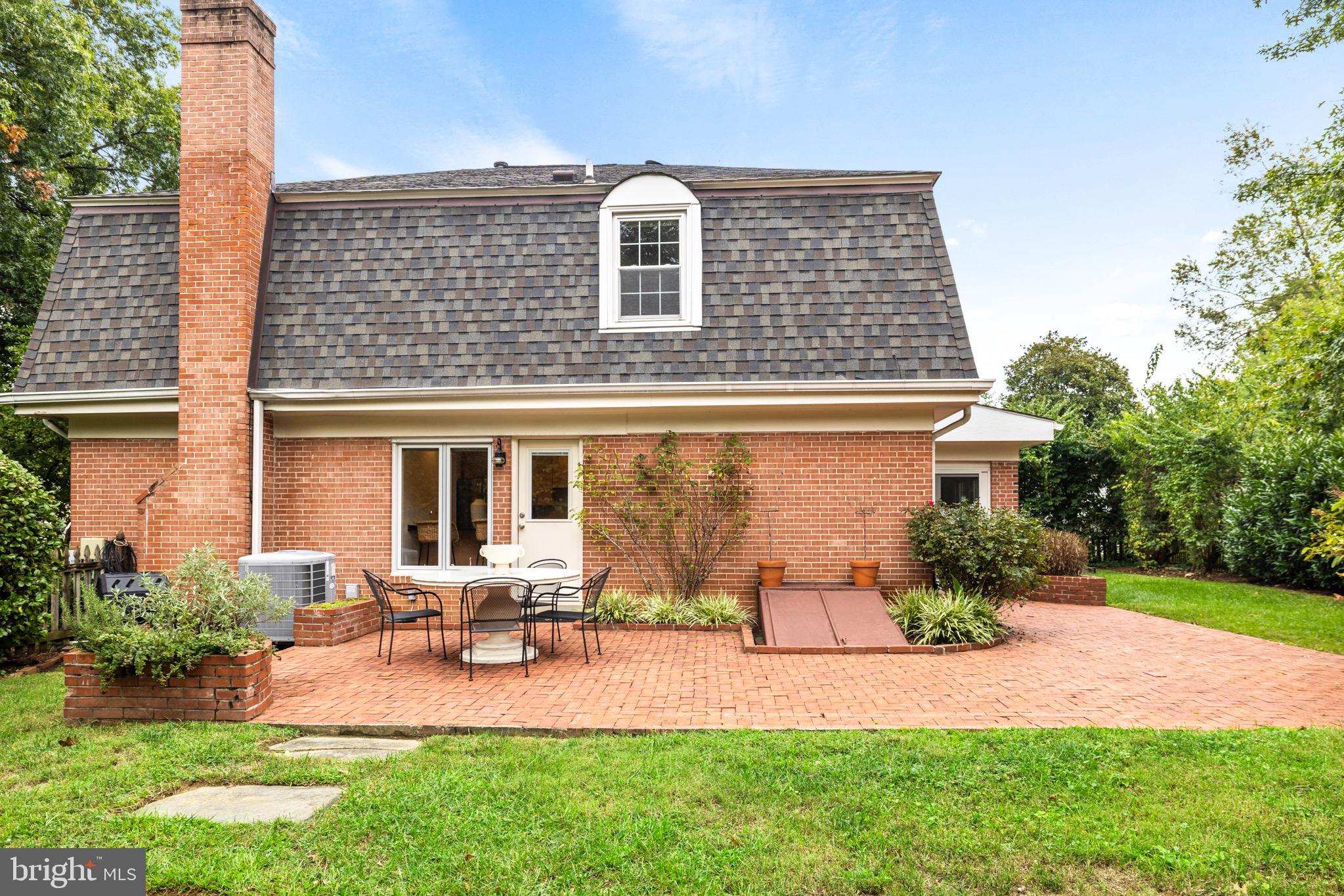 5312 ALTA VISTA ROAD