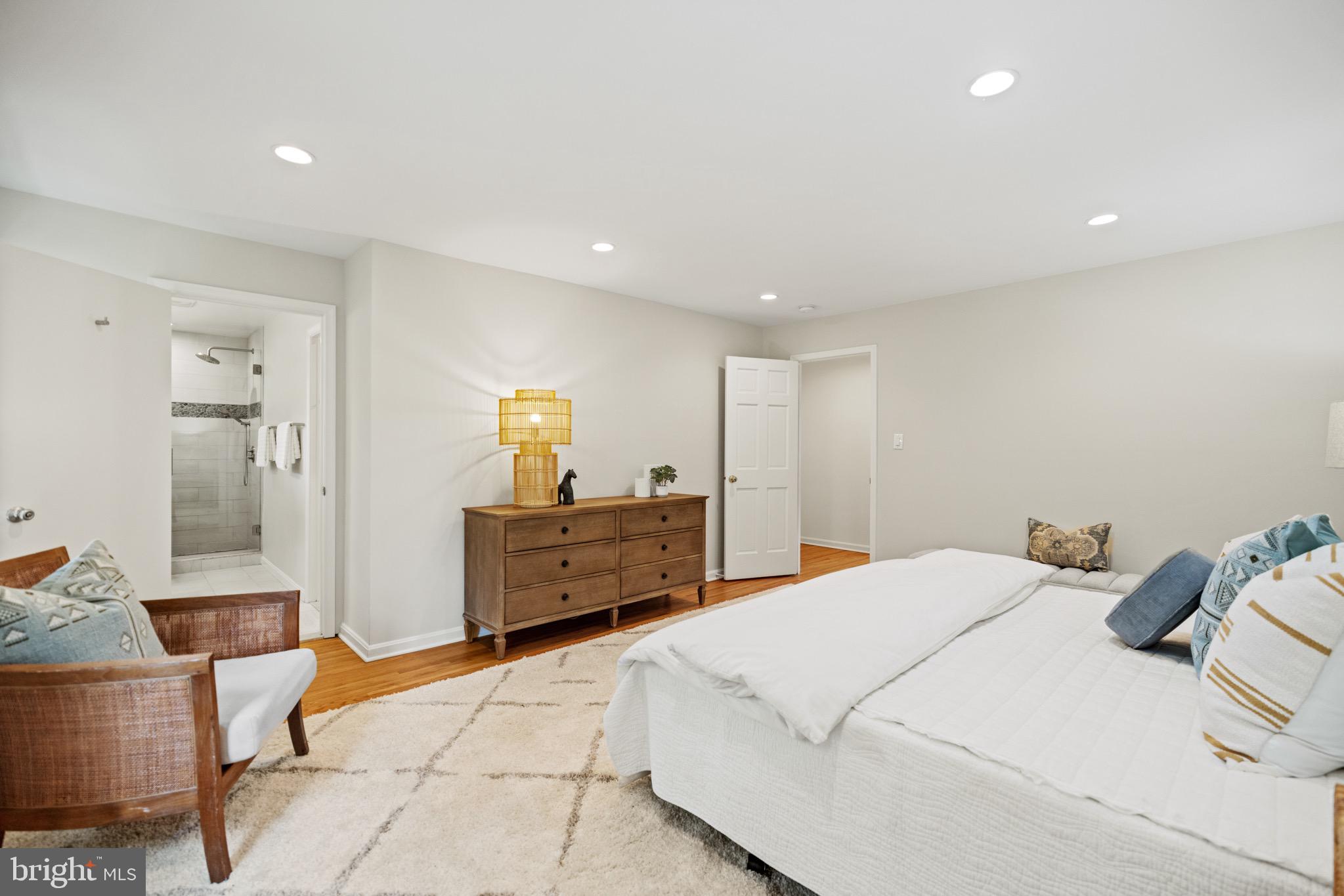 5312 ALTA VISTA ROAD