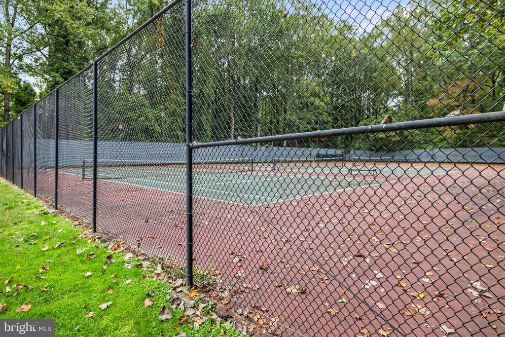 5101 CROSSFIELD COURT 8