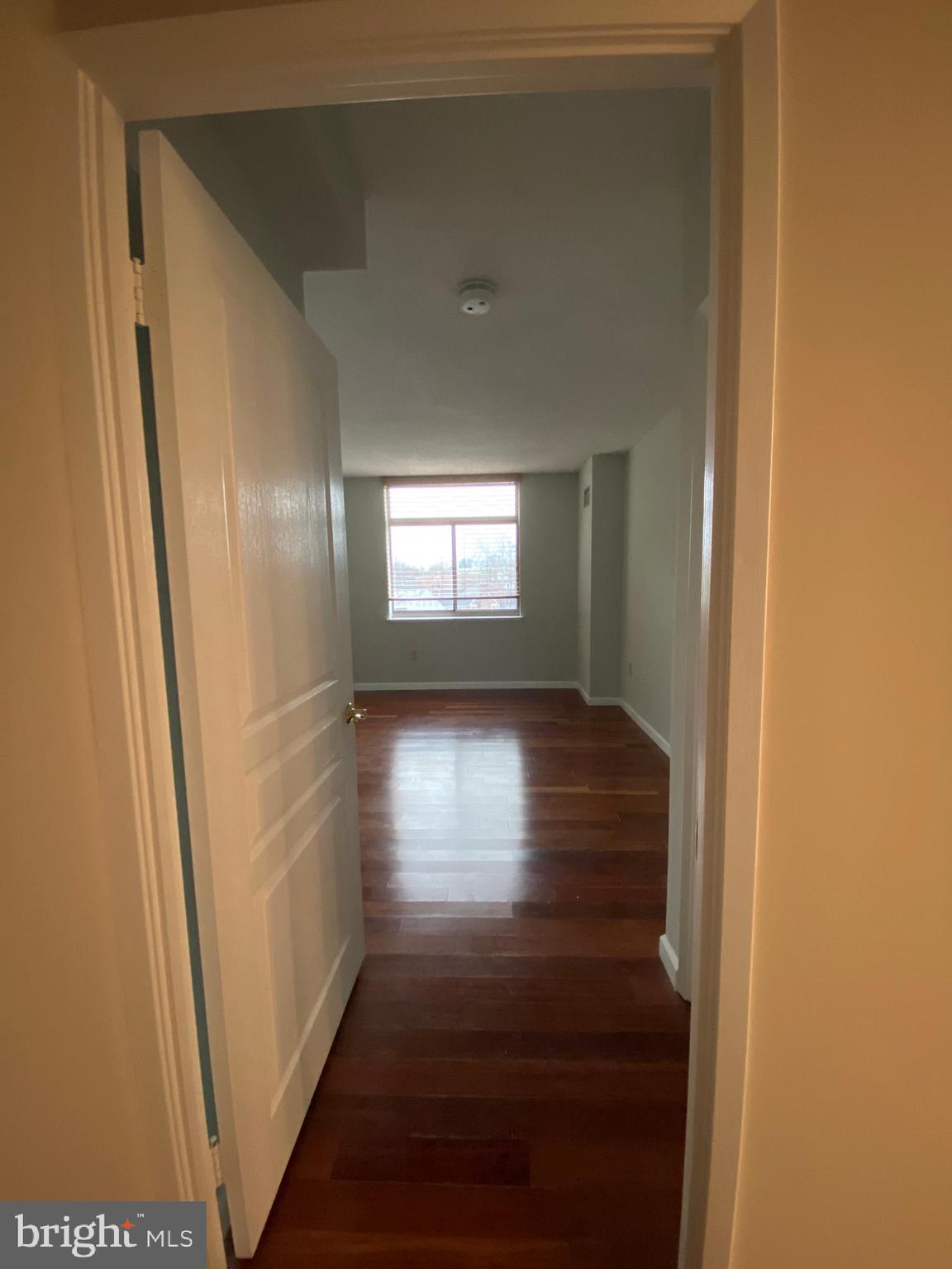 7111 WOODMONT AVE #413