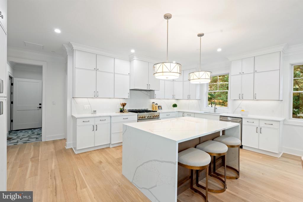 4508 DELMONT LANE