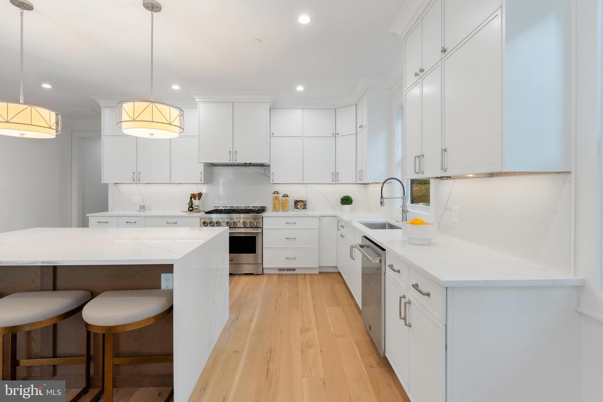 4508 DELMONT LANE