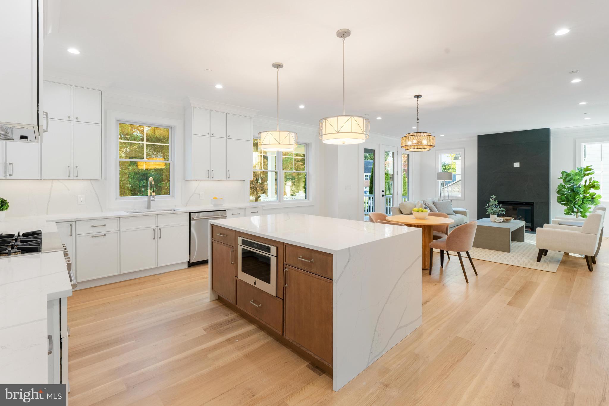 4508 DELMONT LANE