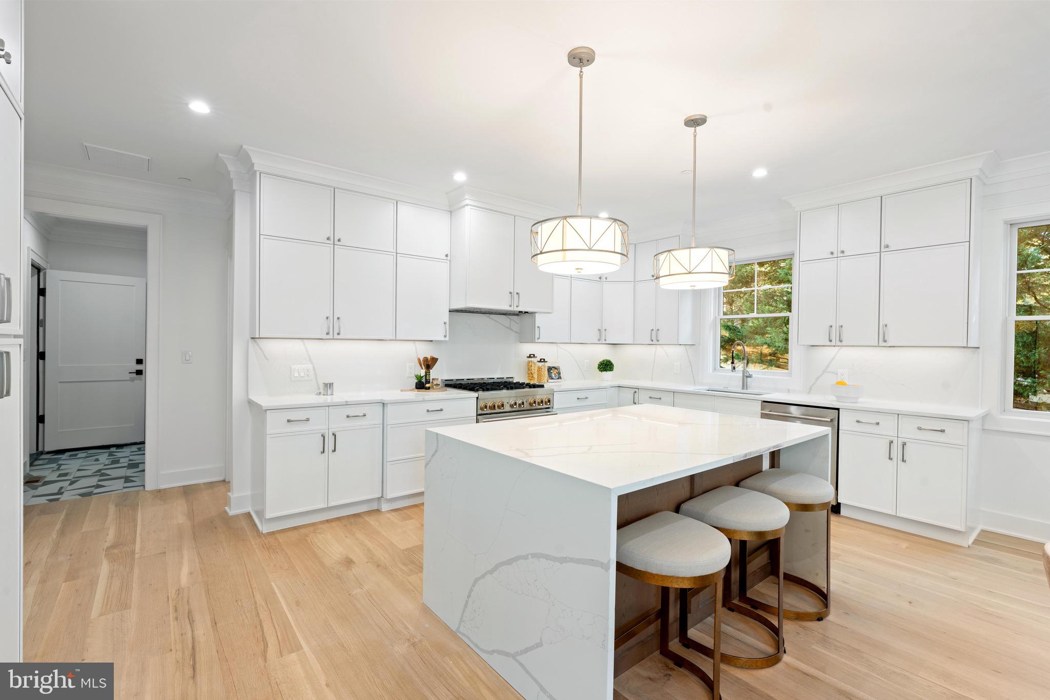 4508 DELMONT LANE