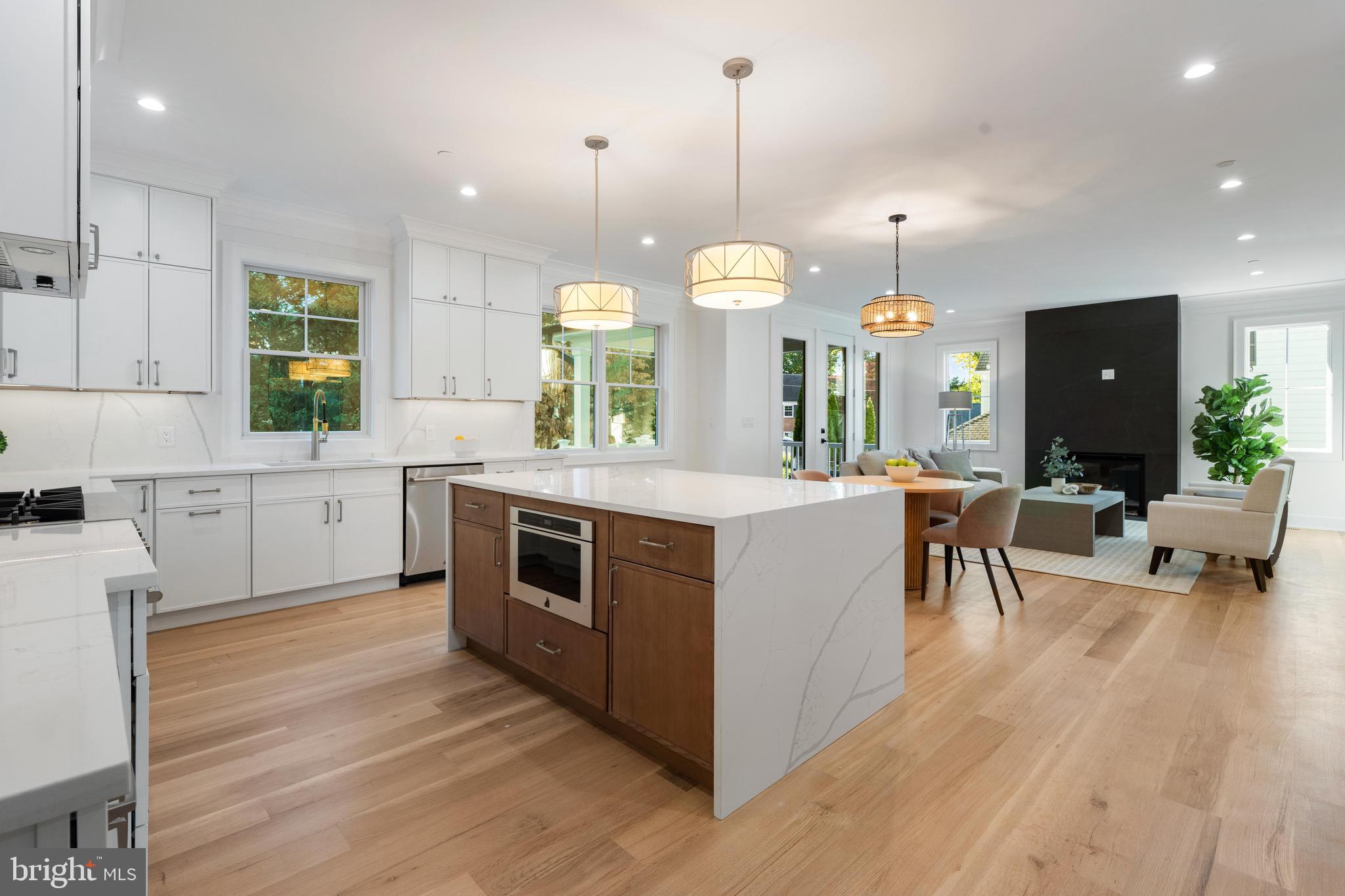 4508 DELMONT LANE