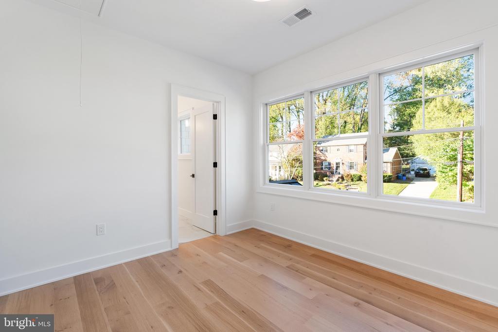 4508 DELMONT LANE