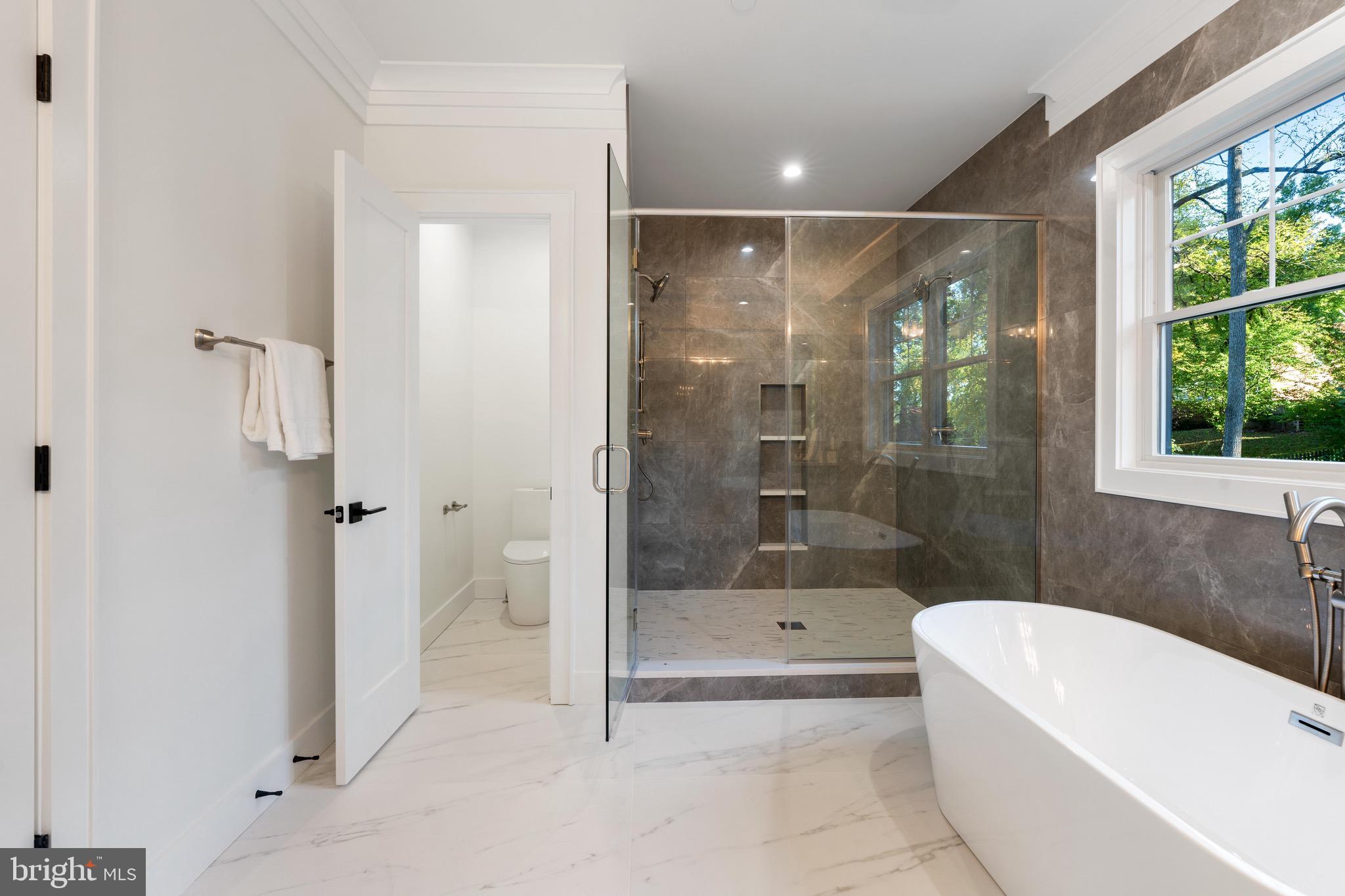 4508 DELMONT LANE