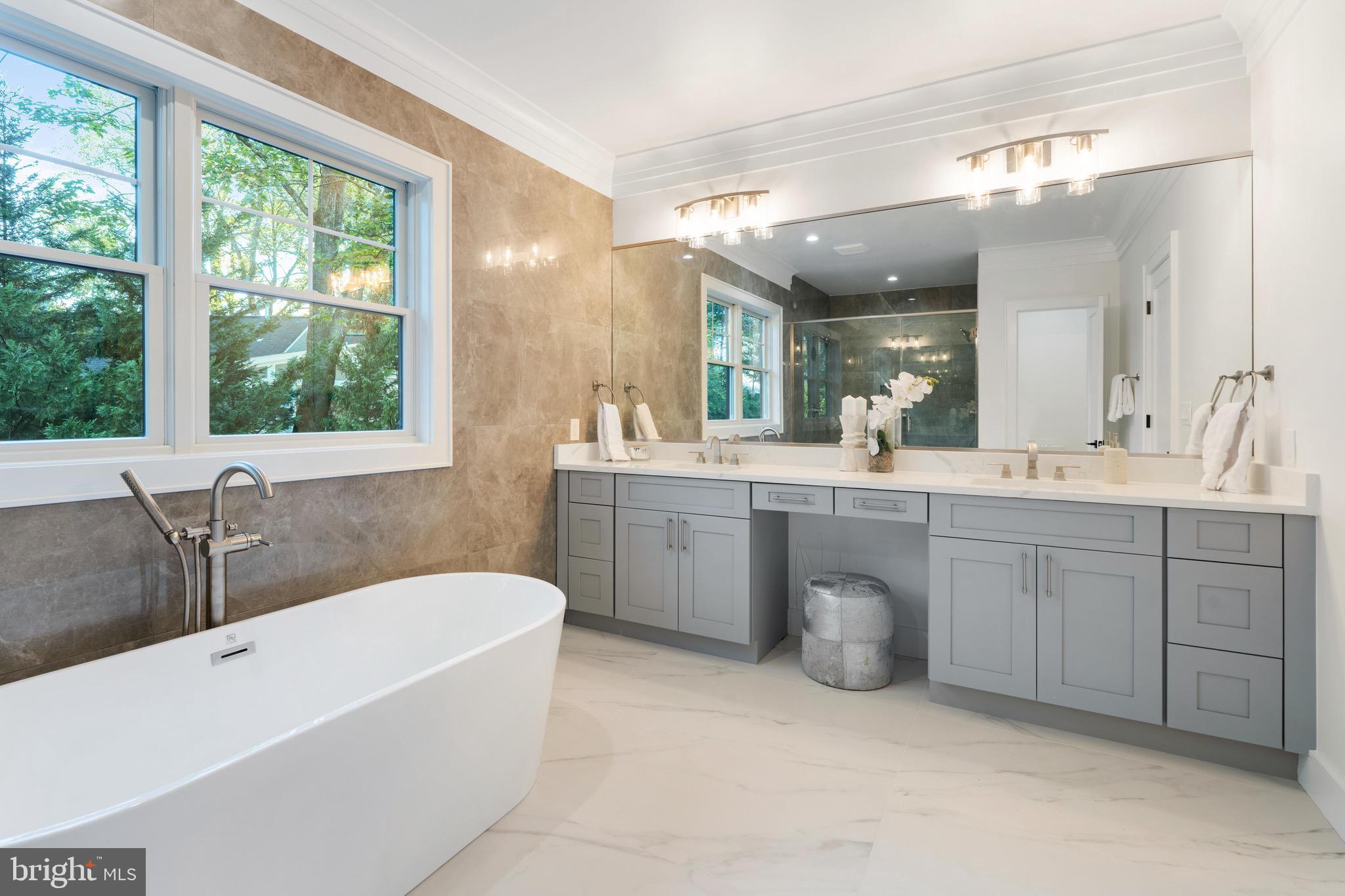 4508 DELMONT LANE