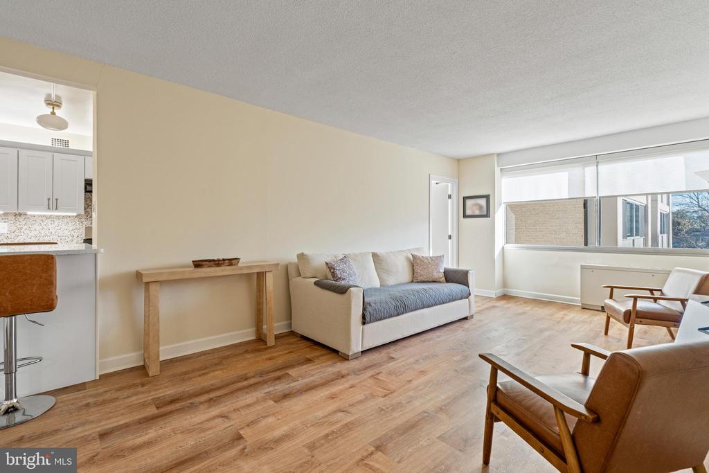 4515 WILLARD AVENUE 606S