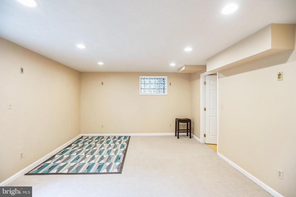 3709 JOHN CARROLL DRIVE