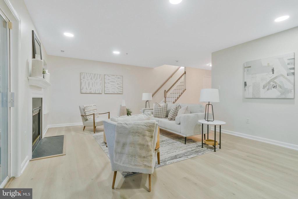 205 Longpoint Way