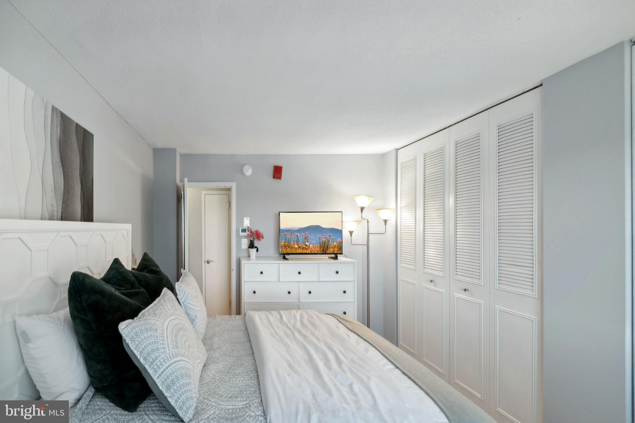 7333 New Hampshire Ave #1001