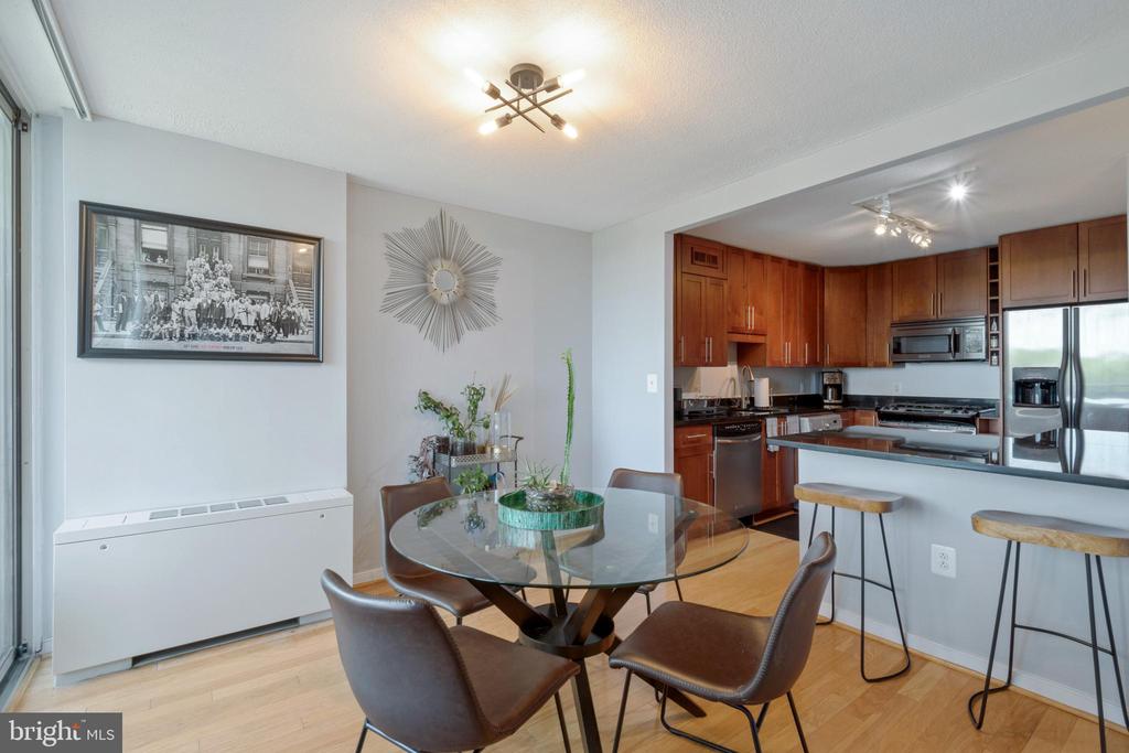 7333 New Hampshire Ave #1001