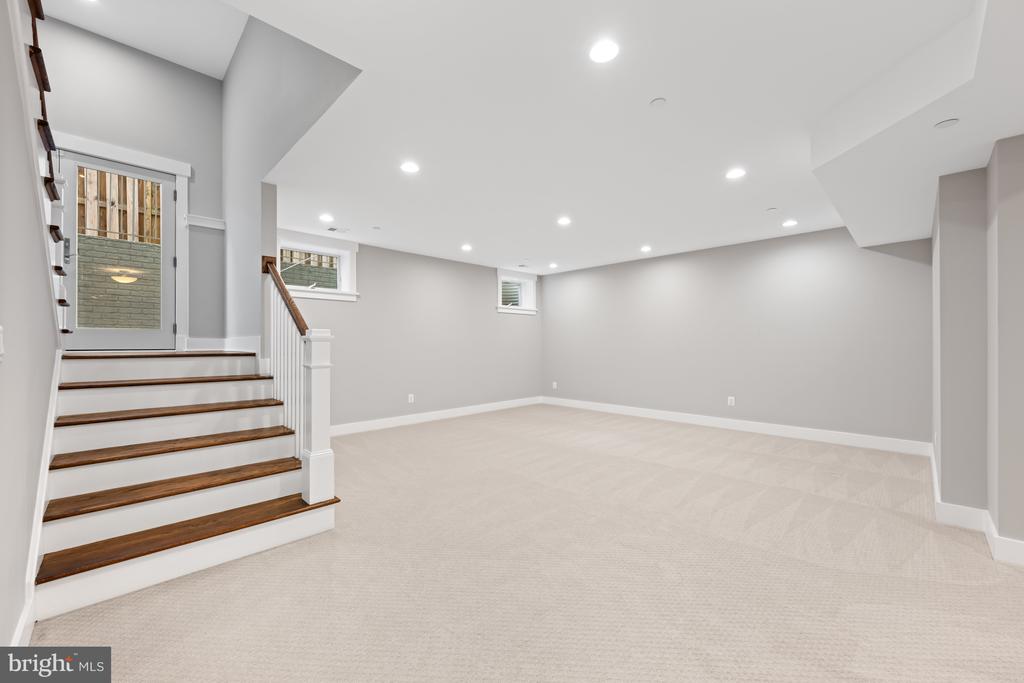 7802 Marbury Rd