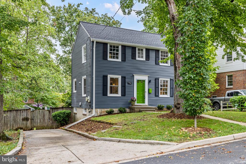 716 AUBURN AVENUE