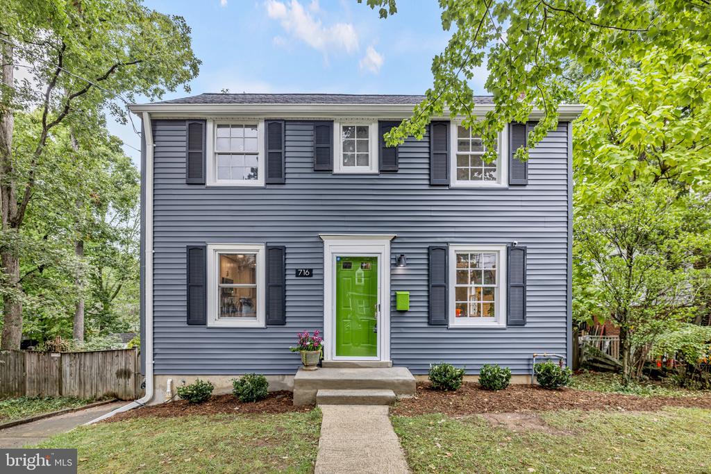 716 AUBURN AVENUE