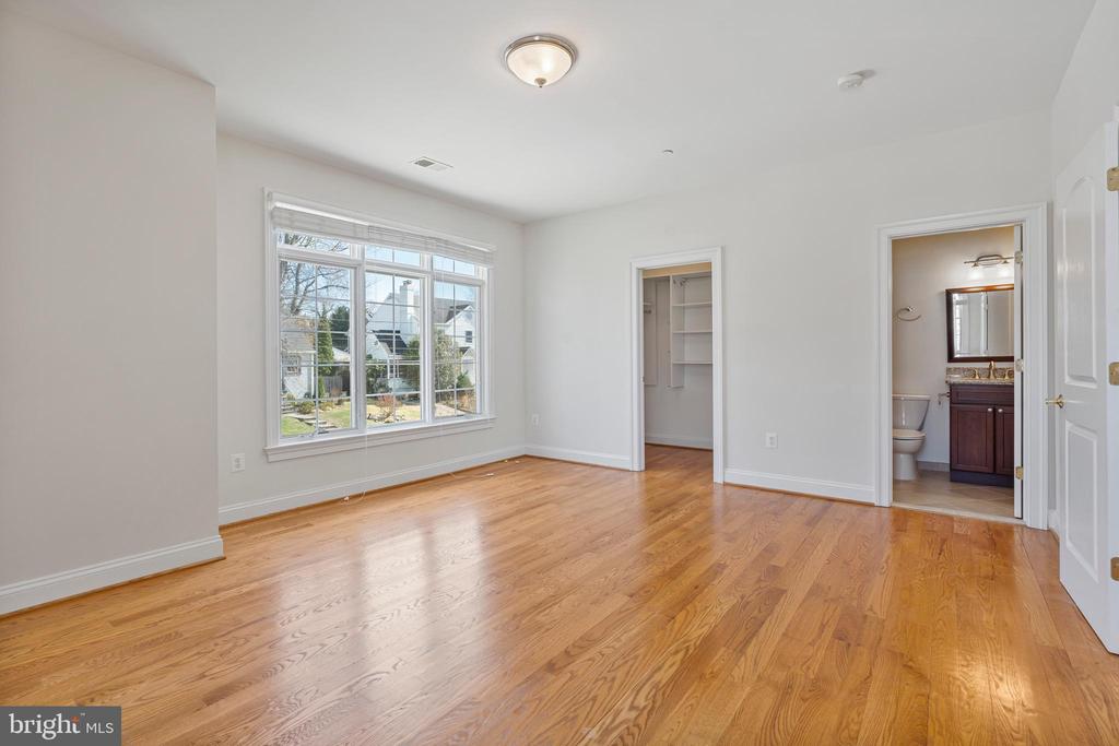 9524 MILSTEAD DRIVE