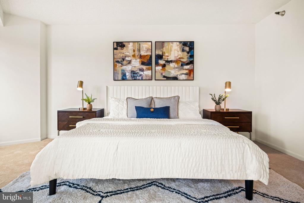 5802 NICHOLSON LANE Unit: 2-502
