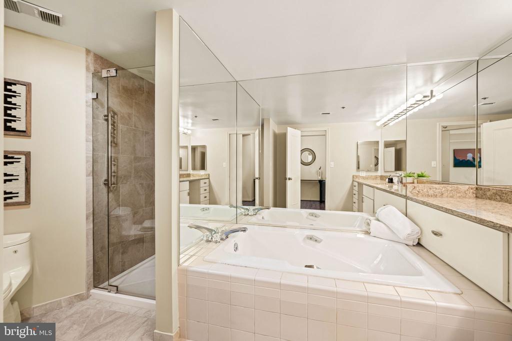 5802 NICHOLSON LANE Unit: 2-502