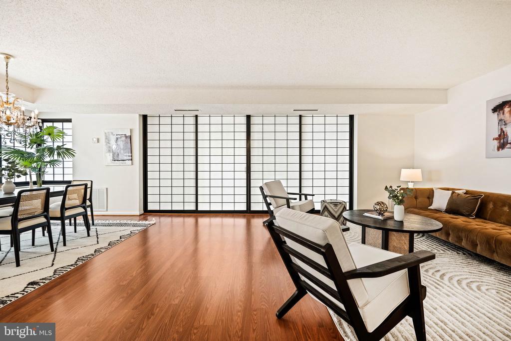 5802 NICHOLSON LANE Unit: 2-502