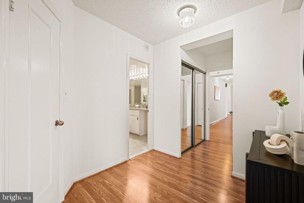 5802 NICHOLSON LANE Unit: 2-502