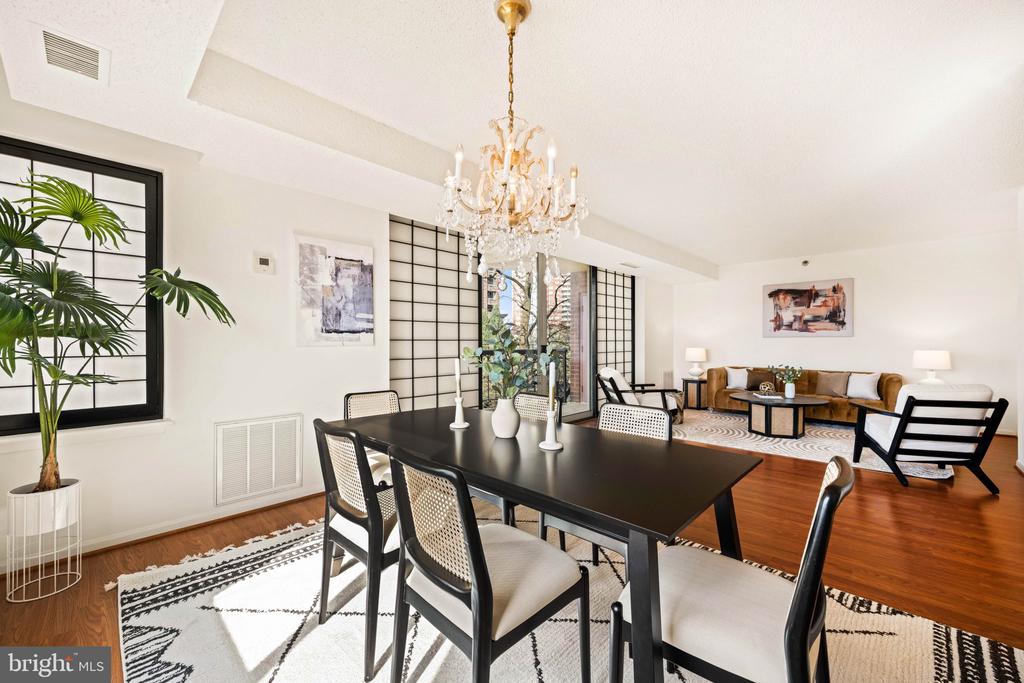 5802 NICHOLSON LANE Unit: 2-502