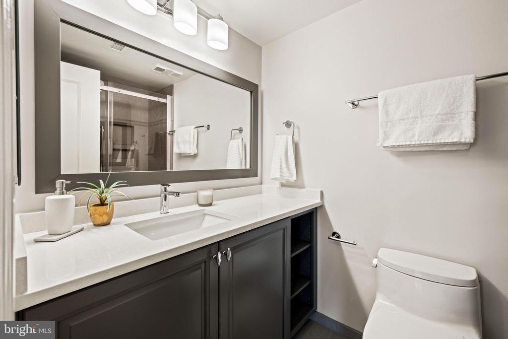 5802 NICHOLSON LANE Unit: 2-502
