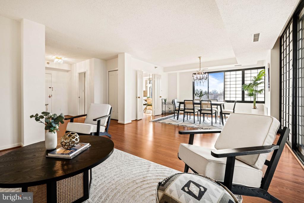 5802 NICHOLSON LANE Unit: 2-502