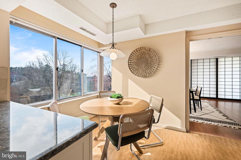 5802 NICHOLSON LANE Unit: 2-502
