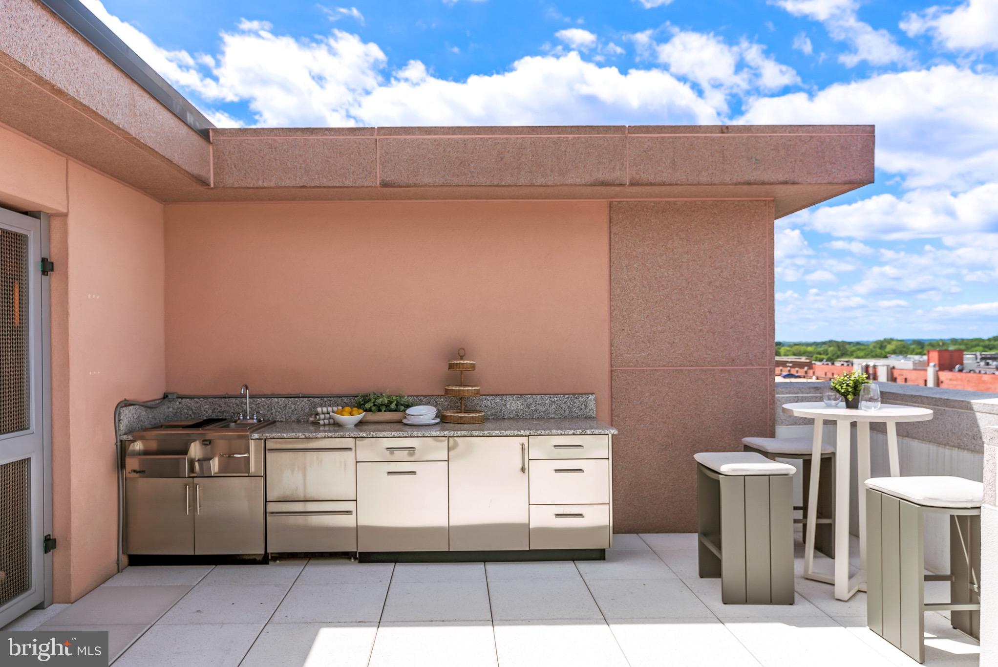 4901 HAMPDEN LANE 703