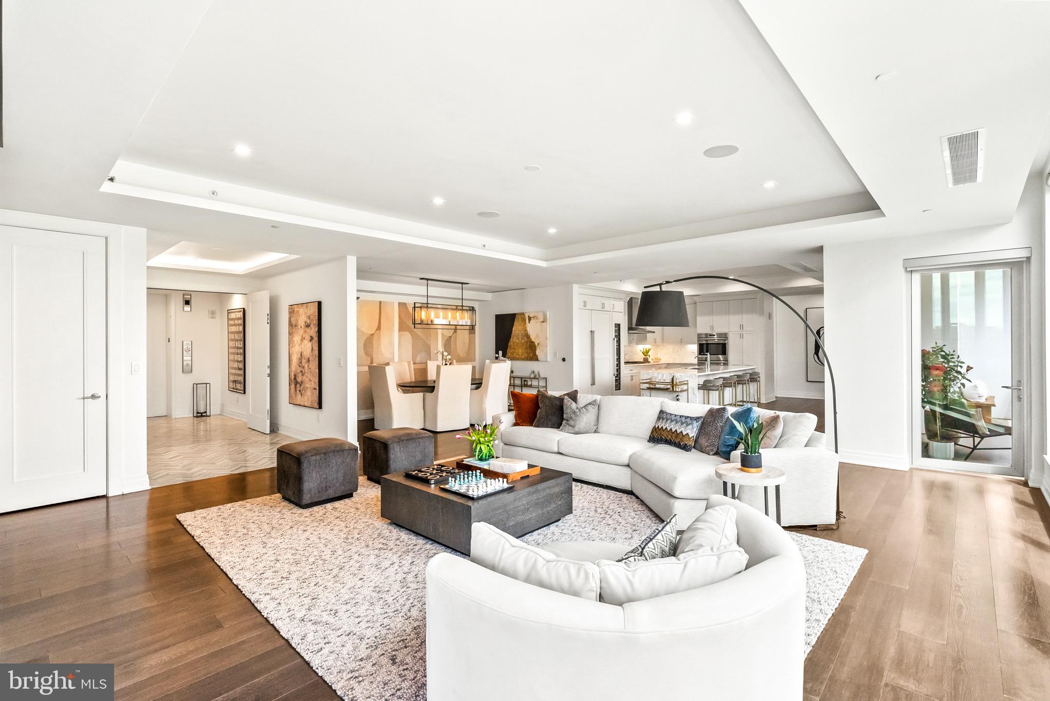 4901 HAMPDEN LANE 703